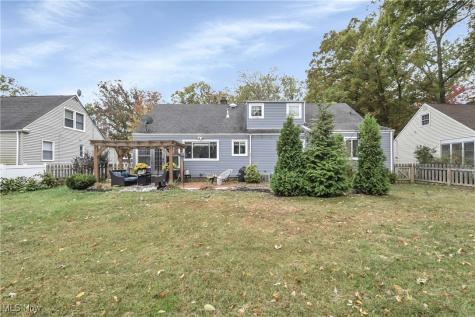 24014 Wolf Road Bay Village OH 44140