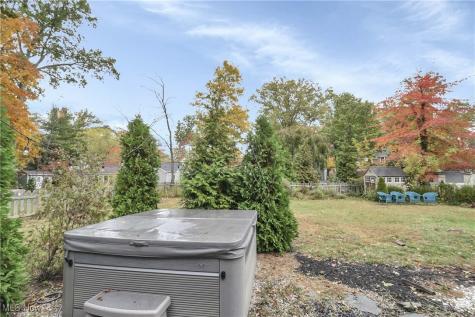 24014 Wolf Road Bay Village OH 44140