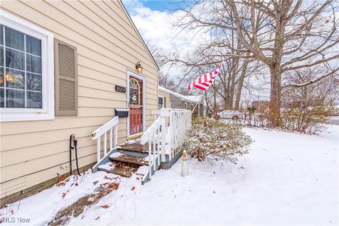 26731 Knickerbocker Road Bay Village OH 44140