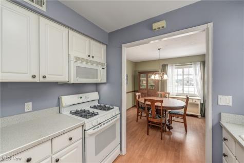 26731 Knickerbocker Road Bay Village OH 44140