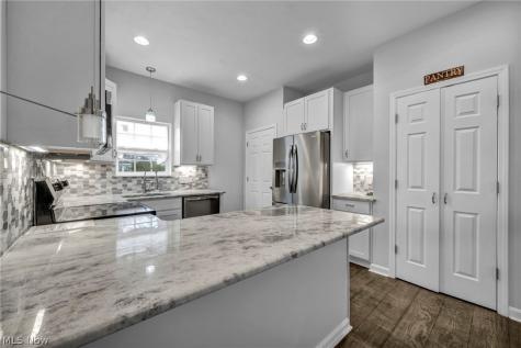 2145 N Taylor Road Cleveland Heights OH 44112