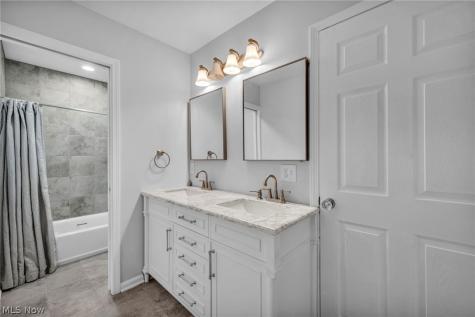 2145 N Taylor Road Cleveland Heights OH 44112