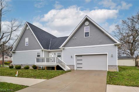 2145 N Taylor Road Cleveland Heights OH 44112