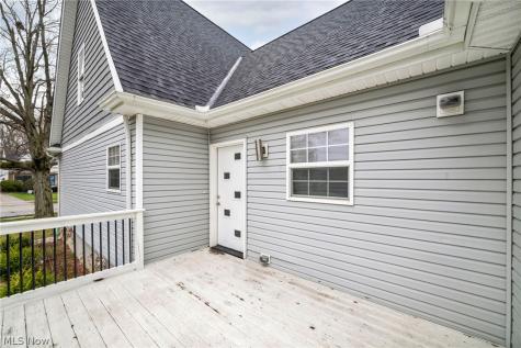 2145 N Taylor Road Cleveland Heights OH 44112