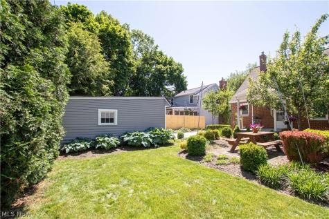1417 Lynn Park Drive Cleveland Heights OH 44121