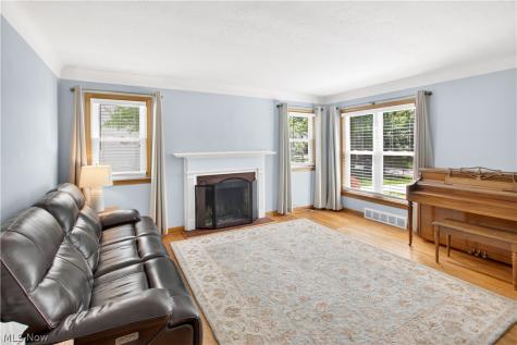 1417 Lynn Park Drive Cleveland Heights OH 44121