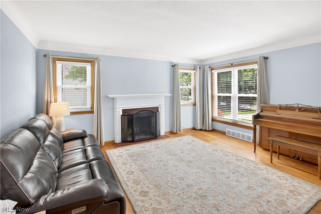1417 Lynn Park Drive Cleveland Heights OH 44121