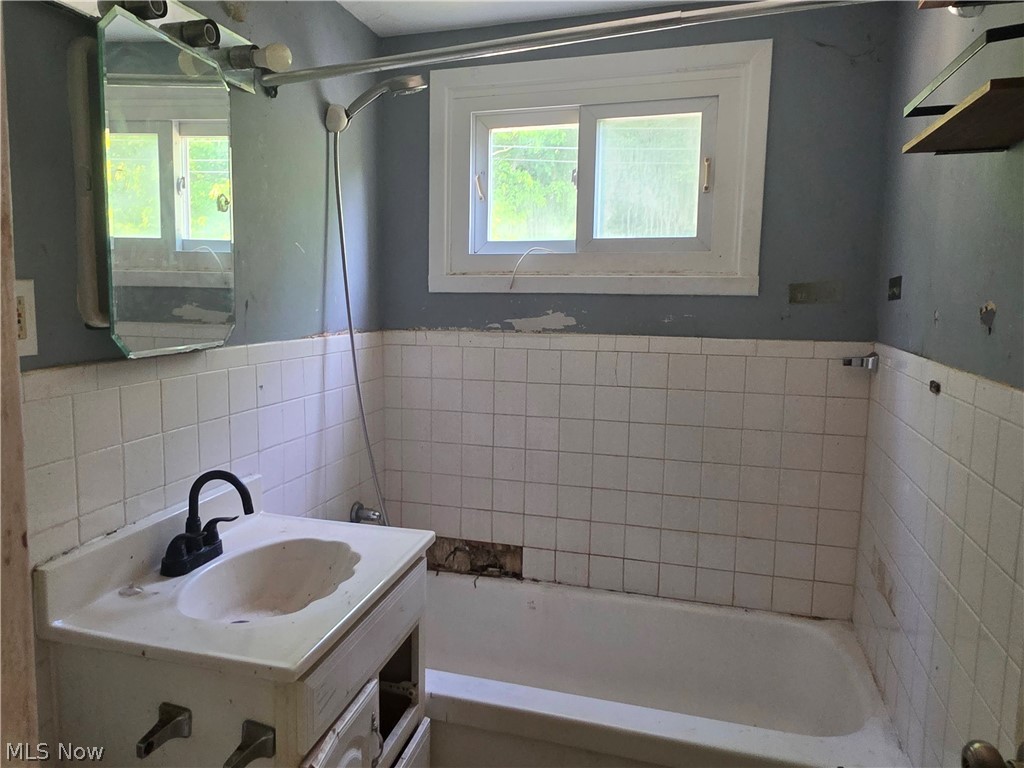 19418 Meadowlark Lane Warrensville Heights OH 44128