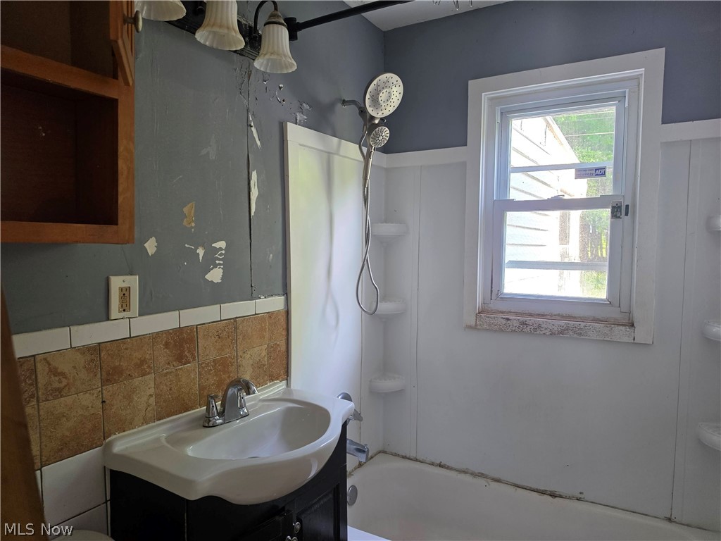 19418 Meadowlark Lane Warrensville Heights OH 44128