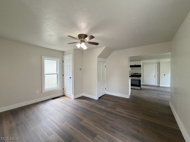 404 5th Street NW New Philadelphia OH 44663