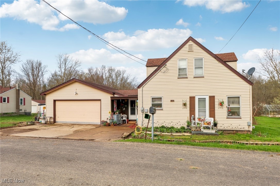 944 Bey Road Akron OH 44312