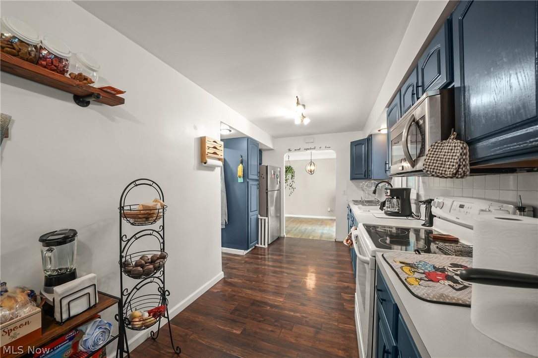 718 Starlight Drive Seven Hills OH 44131