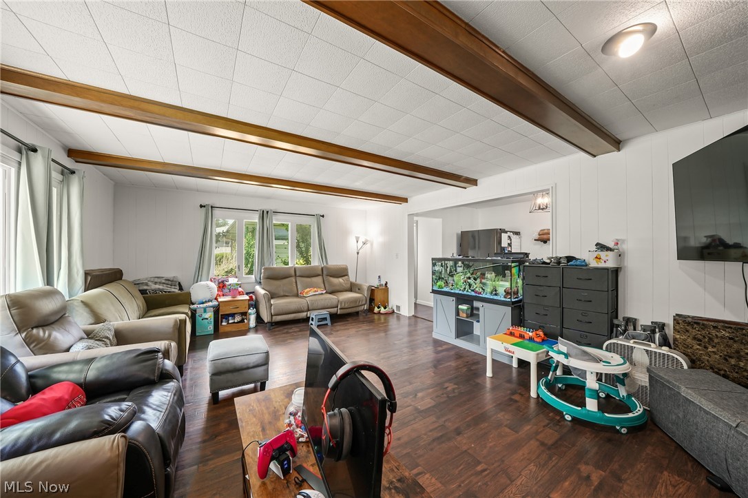 718 Starlight Drive Seven Hills OH 44131