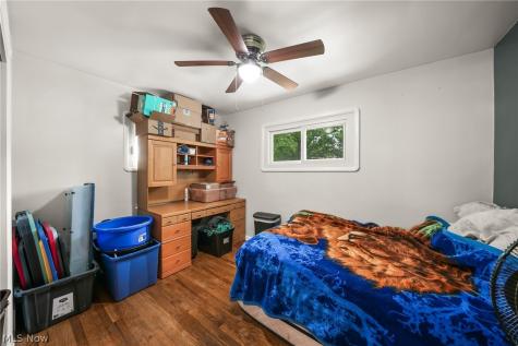 718 Starlight Drive Seven Hills OH 44131