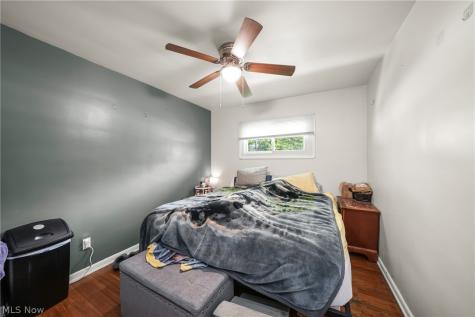 718 Starlight Drive Seven Hills OH 44131