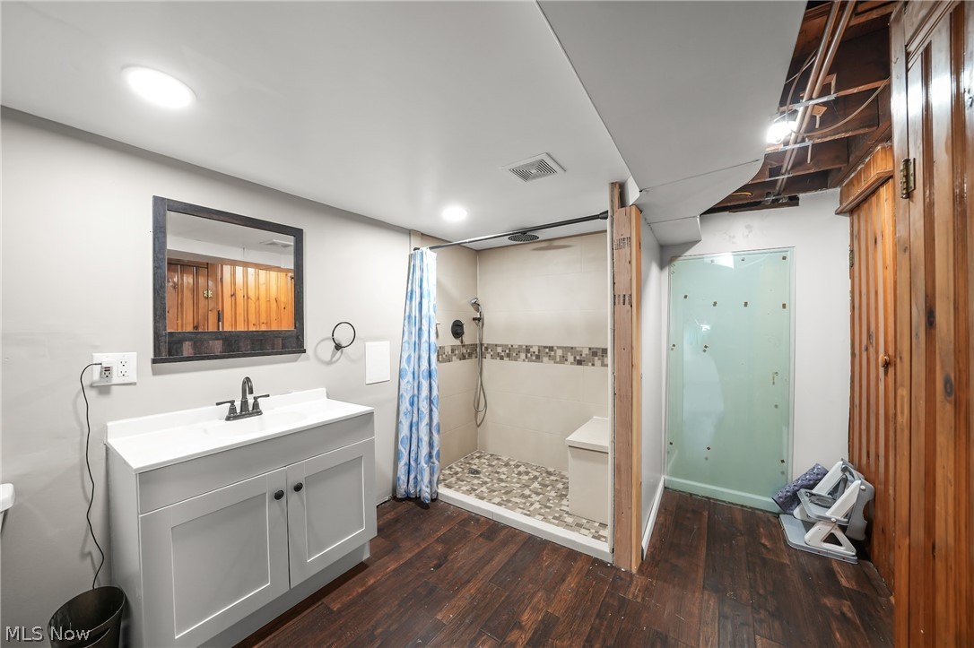 718 Starlight Drive Seven Hills OH 44131
