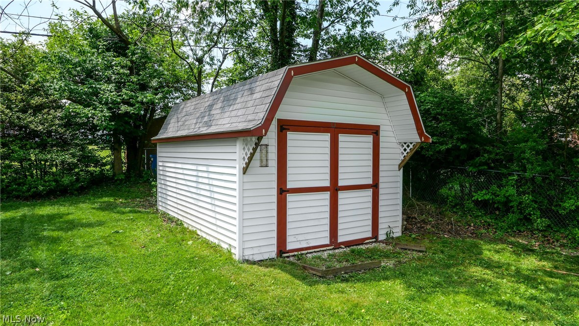 718 Starlight Drive Seven Hills OH 44131