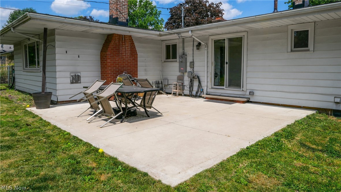 718 Starlight Drive Seven Hills OH 44131