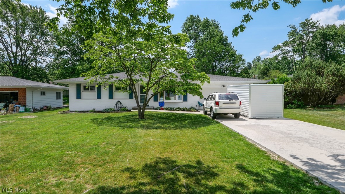 718 Starlight Drive Seven Hills OH 44131