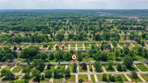 718 Starlight Drive Seven Hills OH 44131