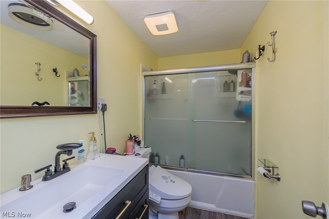 5142 E Berkshire Drive E North Olmsted OH 44070