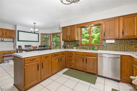 2197 Thurmont Road Akron OH 44313