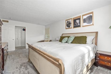 2197 Thurmont Road Akron OH 44313