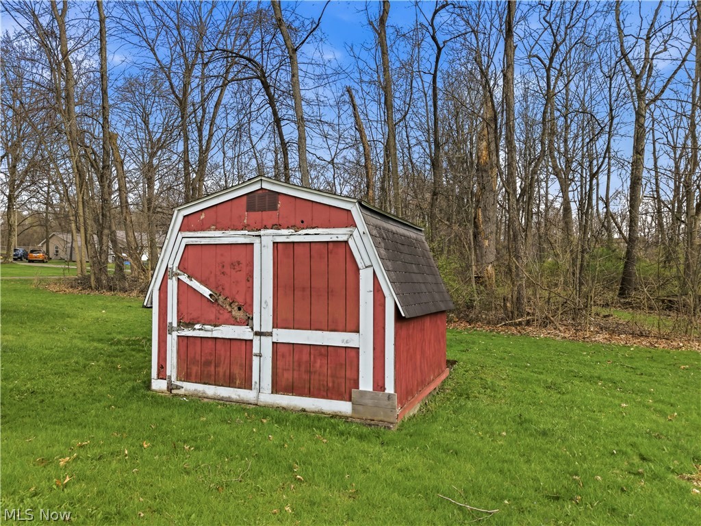 7156 Chestnut Ridge Road Hubbard OH 44425