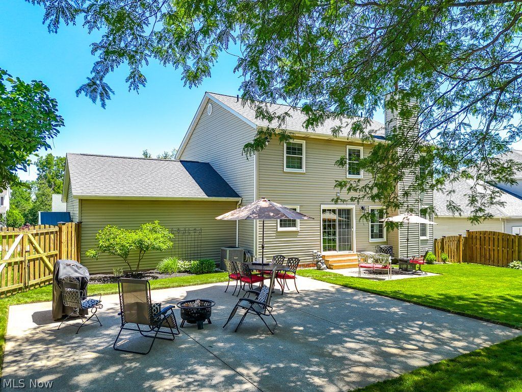 1314 Sharonbrook Drive Twinsburg OH 44087