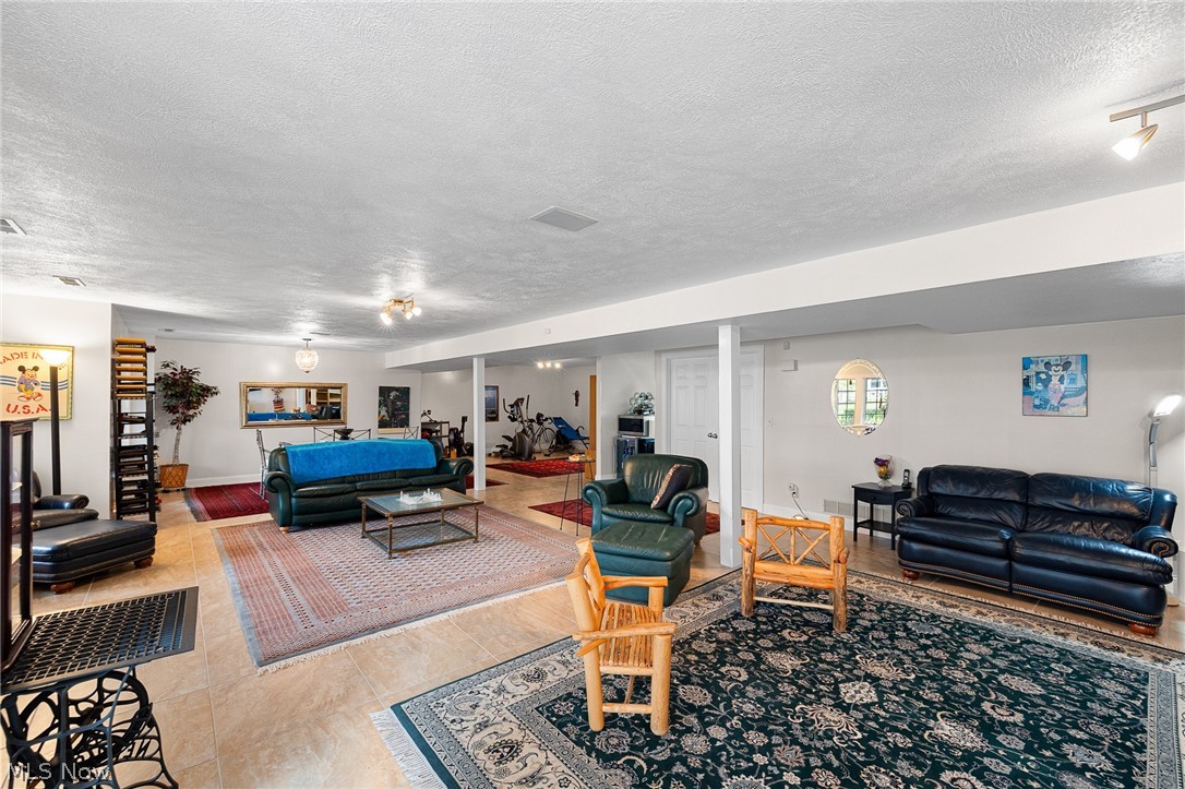 71 Haskell Drive Bratenahl OH 44108
