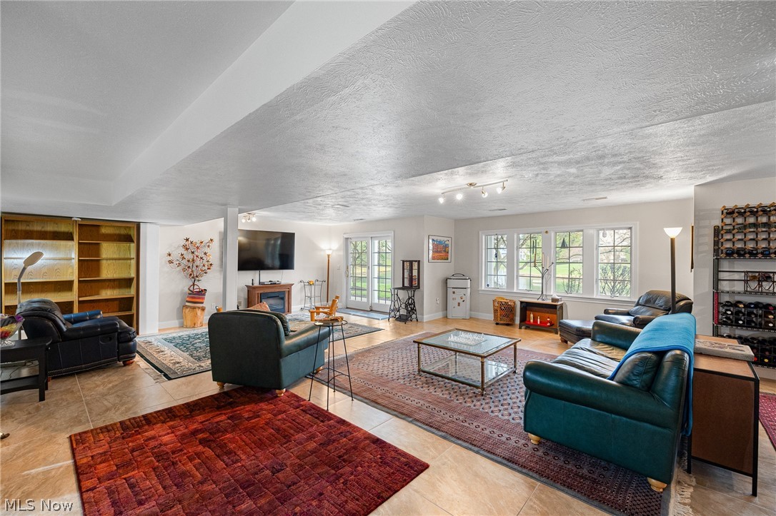 71 Haskell Drive Bratenahl OH 44108