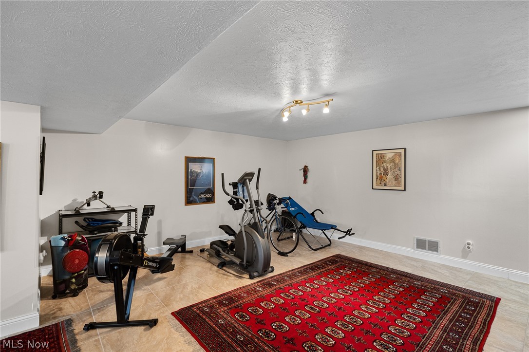 71 Haskell Drive Bratenahl OH 44108