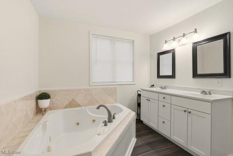 305 Mentor Avenue Painesville OH 44077