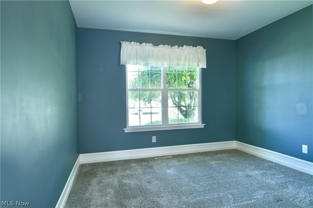 10420 Carrie Drive New Middletown OH 44442
