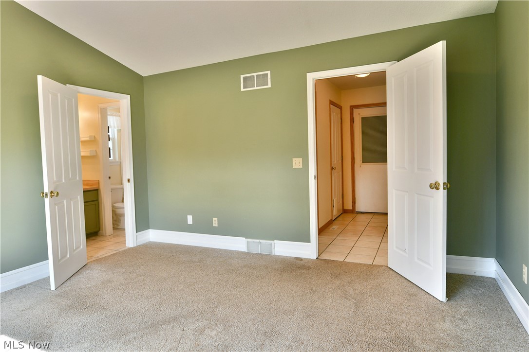 10420 Carrie Drive New Middletown OH 44442