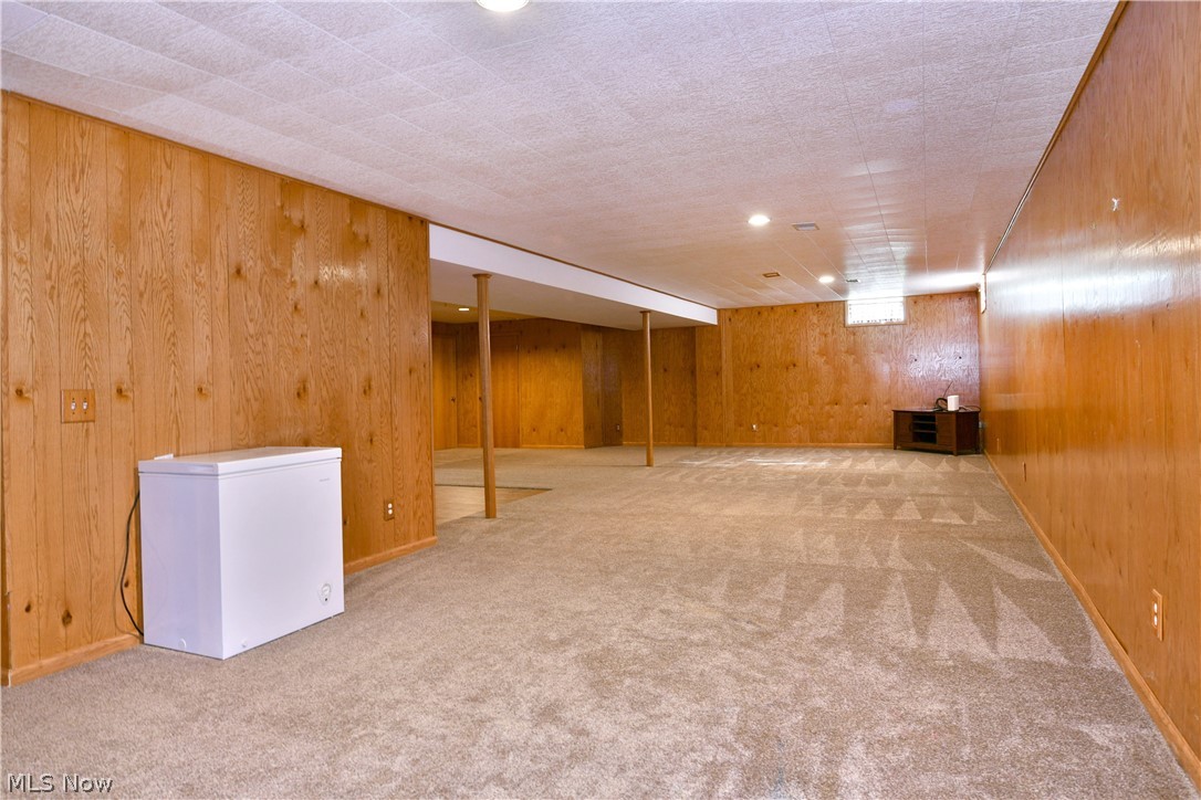 10420 Carrie Drive New Middletown OH 44442