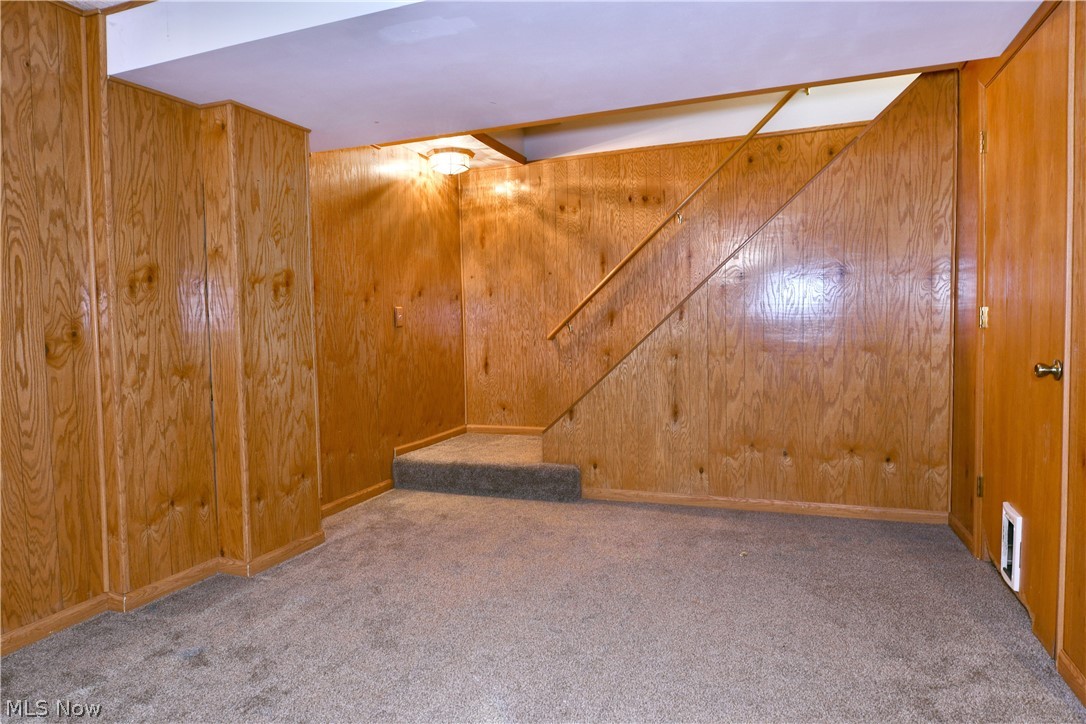 10420 Carrie Drive New Middletown OH 44442
