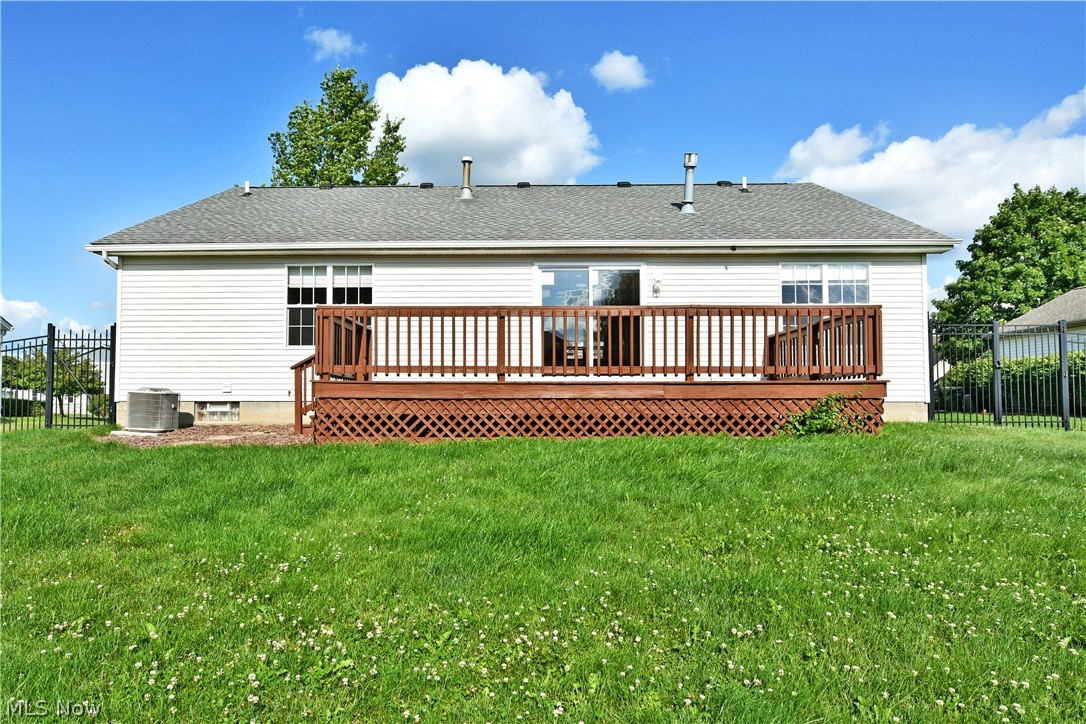 10420 Carrie Drive New Middletown OH 44442