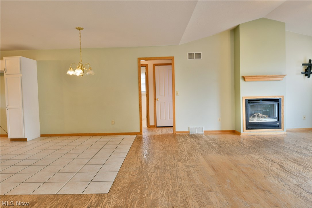 10420 Carrie Drive New Middletown OH 44442