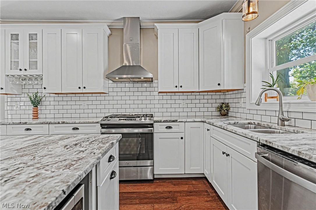 1596 Orchard Grove Avenue Lakewood OH 44107