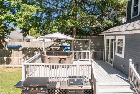1596 Orchard Grove Avenue Lakewood OH 44107