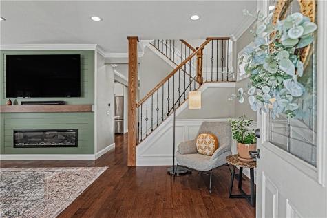 1596 Orchard Grove Avenue Lakewood OH 44107