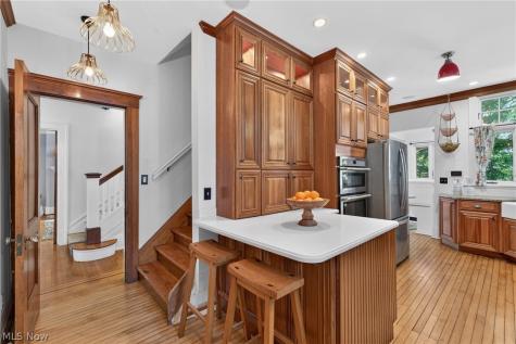 1836 Cadwell Avenue Cleveland Heights OH 44118