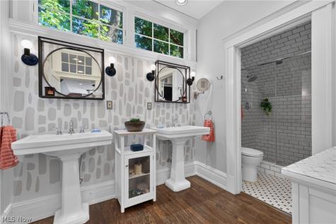 1836 Cadwell Avenue Cleveland Heights OH 44118