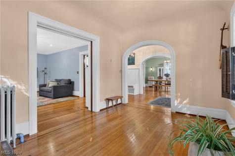 1836 Cadwell Avenue Cleveland Heights OH 44118