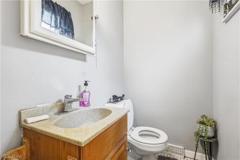 10717 Penfield Avenue Garfield Heights OH 44125