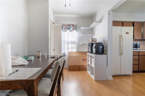 586 Lindell Street Akron OH 44305