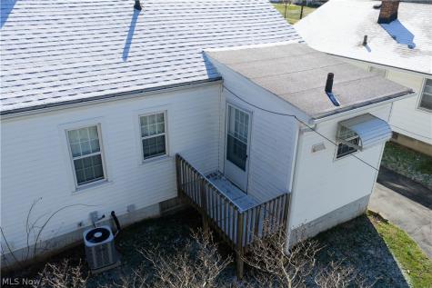 586 Lindell Street Akron OH 44305