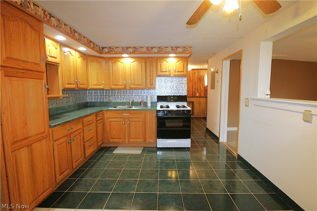 28 Valley Park Drive Norwalk OH 44857