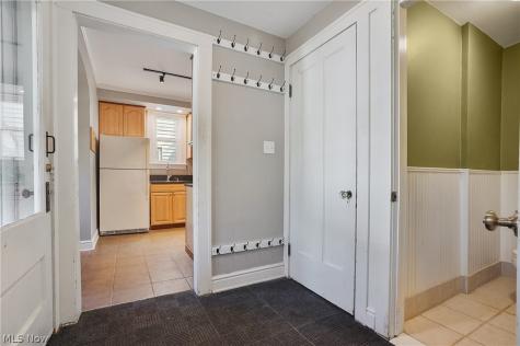 1620 Maple Road Cleveland Heights OH 44121